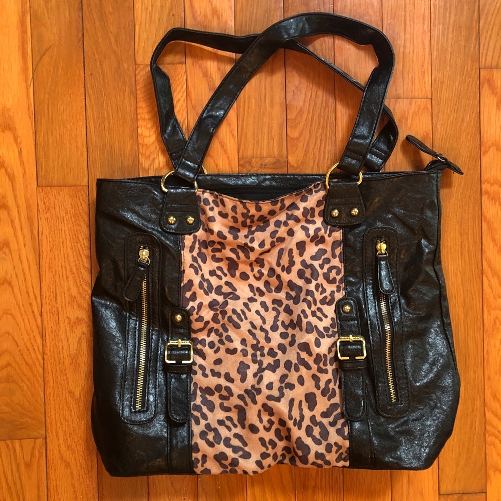 BLACK & LEOPARD PRINT PURSE 👛